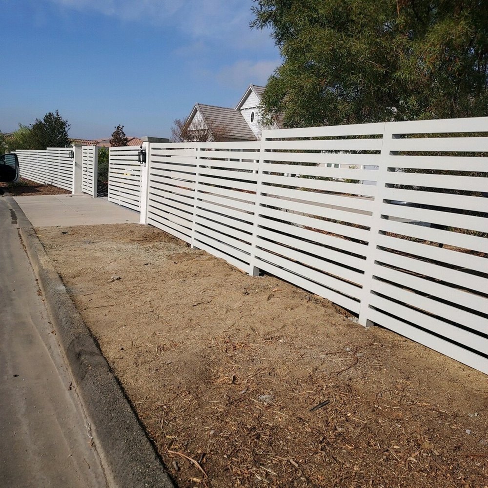 Modern horizontal privacy fence installation